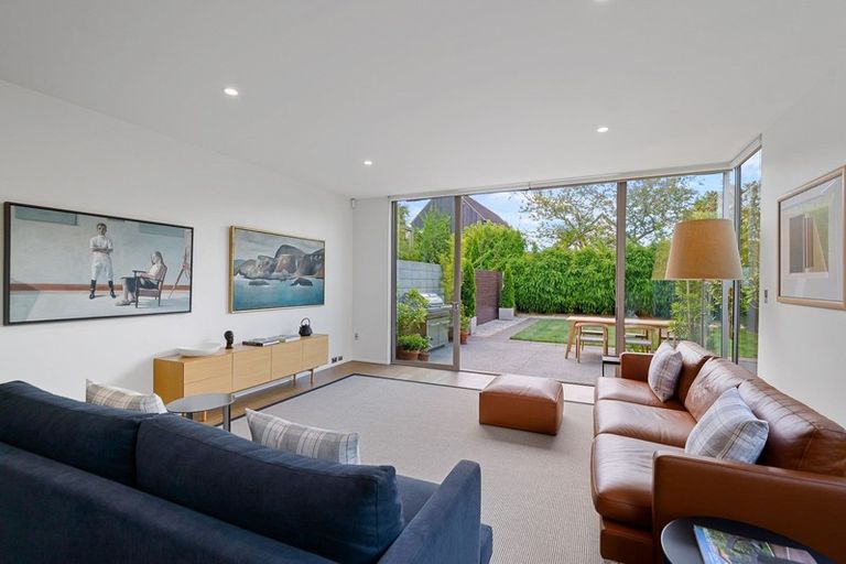 Photo of property in 21 Beveridge Street, Christchurch Central, Christchurch, 8013