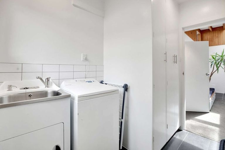 Photo of property in 11a Larch Place, Casebrook, Christchurch, 8051