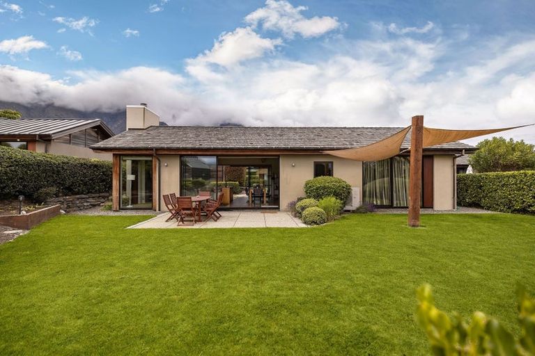 Photo of property in 5 Glengarry Court, Jacks Point, Queenstown, 9371