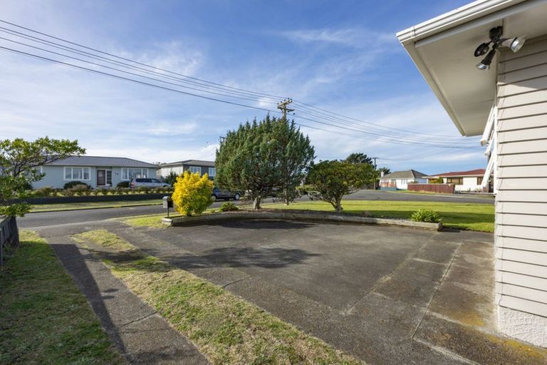 Photo of property in 12 Murch Place, Tawhero, Whanganui, 4500