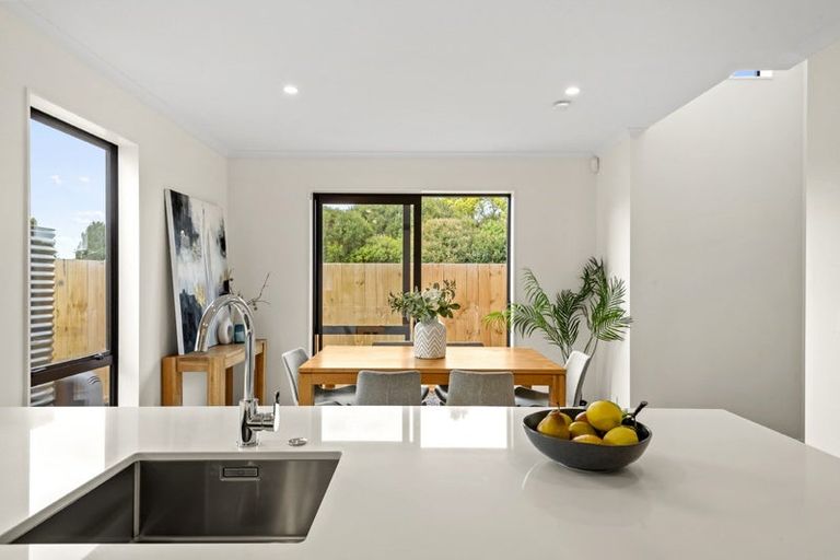 Photo of property in 13 Isabella Lane, Henderson, 0610