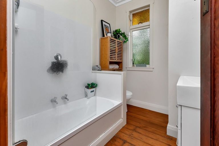 Photo of property in 8 Dinniss Avenue, Regent, Whangarei, 0112