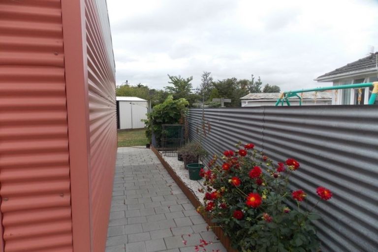Photo of property in 4 Warwick Place, Awapuni, Palmerston North, 4412