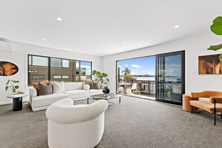 Photo of property in 114 Bramley Drive, Farm Cove, Auckland, 2012