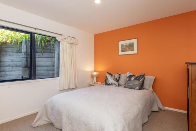 Photo of property in 6 Busby Place, Havelock North, 4130