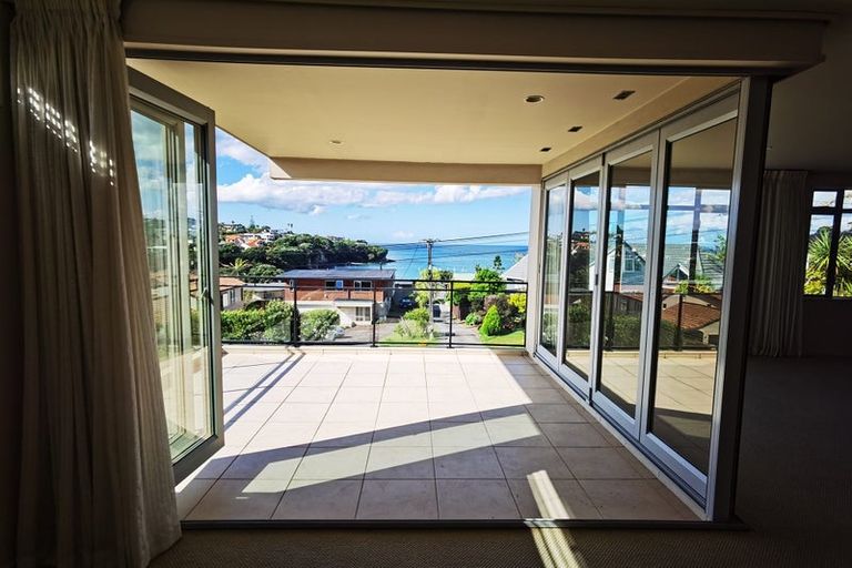 Photo of property in 20 Bournemouth Terrace, Murrays Bay, Auckland, 0630