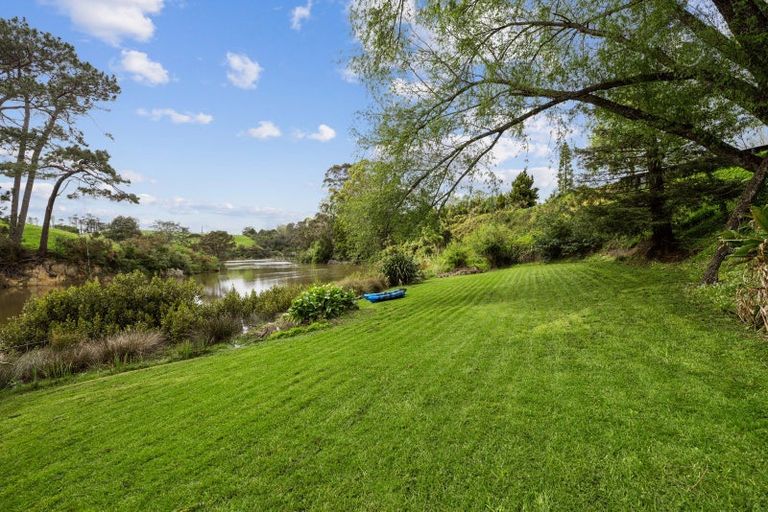 Photo of property in 1 Newton Road, Riverhead, 0820