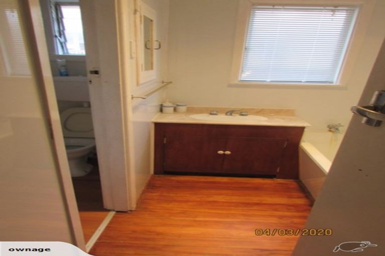 Photo of property in 300 Withells Road, Avonhead, Christchurch, 8042