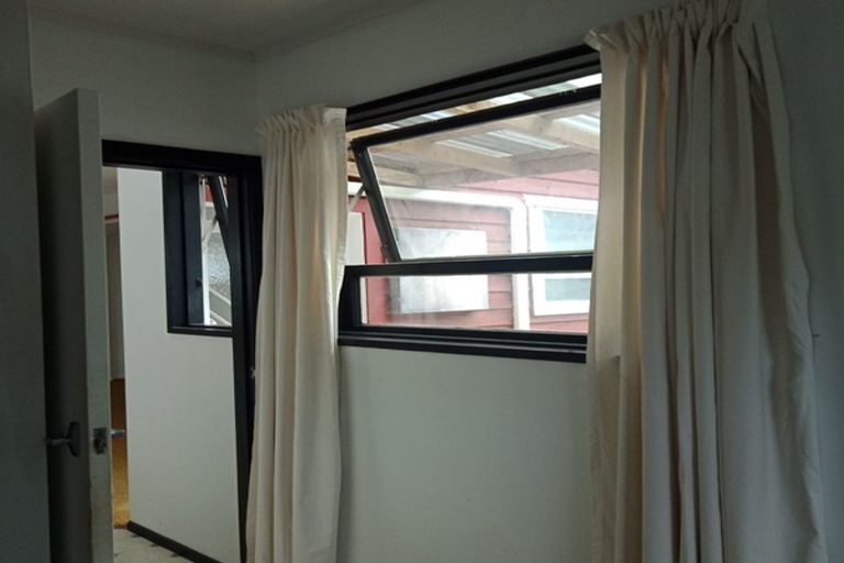 Photo of property in 53 Hawker Street, Mount Victoria, Wellington, 6011