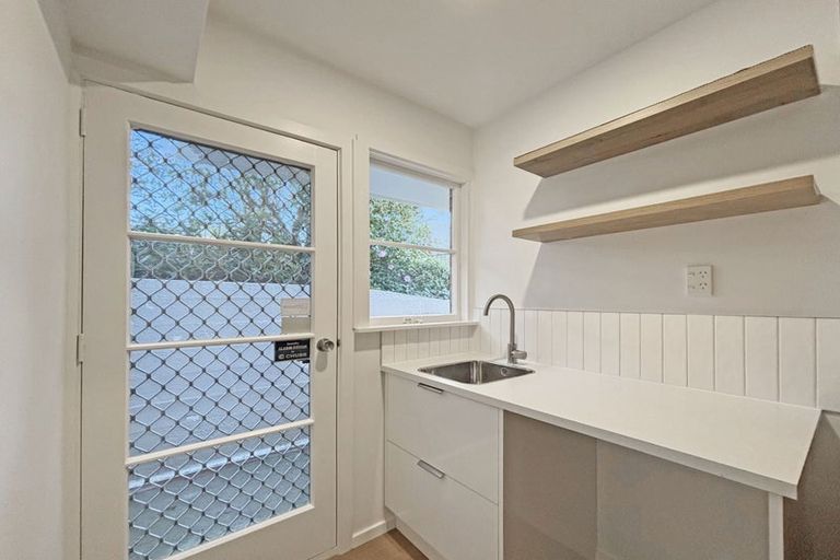 Photo of property in 35 Hackthorne Road, Cashmere, Christchurch, 8022