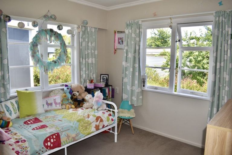 Photo of property in 16 Lemon Street, Otaki, 5512