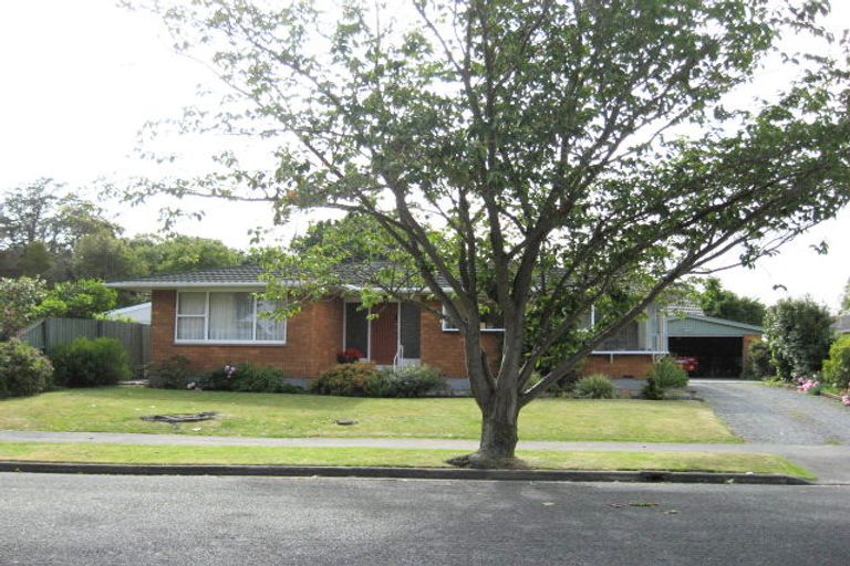 Photo of property in 43 Glenharrow Avenue, Avonhead, Christchurch, 8042