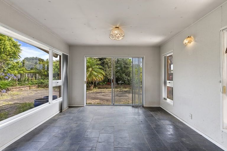 Photo of property in 35 Meadway, Sunnyhills, Auckland, 2010