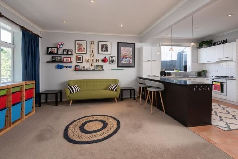 Photo of property in 5 Rodrigo Road, Kilbirnie, Wellington, 6022