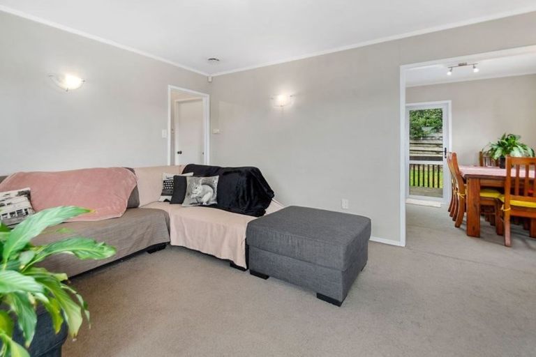 Photo of property in 1/11 Foley Place, Torbay, Auckland, 0632