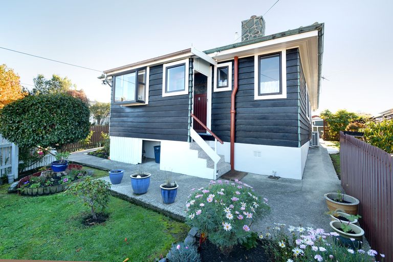 Photo of property in 21 Ventnor Street, Mornington, Dunedin, 9011