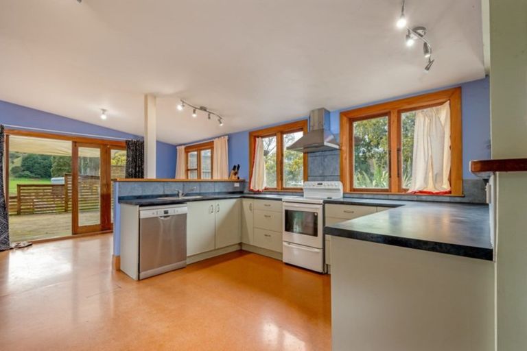 Photo of property in 99 Rowes Road, Hunterville, 4785