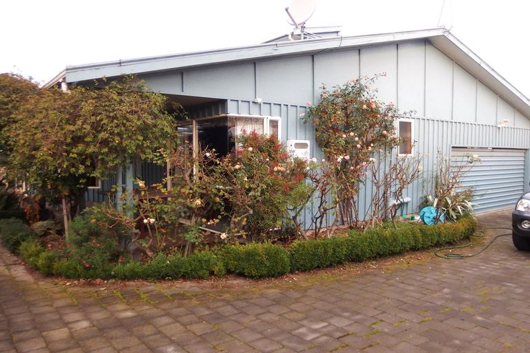 Photo of property in 16 Buchanan Street, Parkside, Timaru, 7910