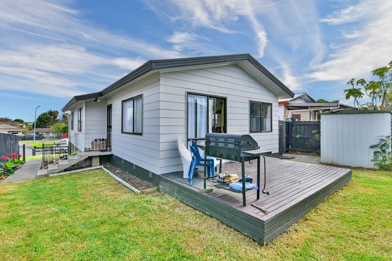 Photo of property in 2/4 Martha Lane, Weymouth, Auckland, 2103