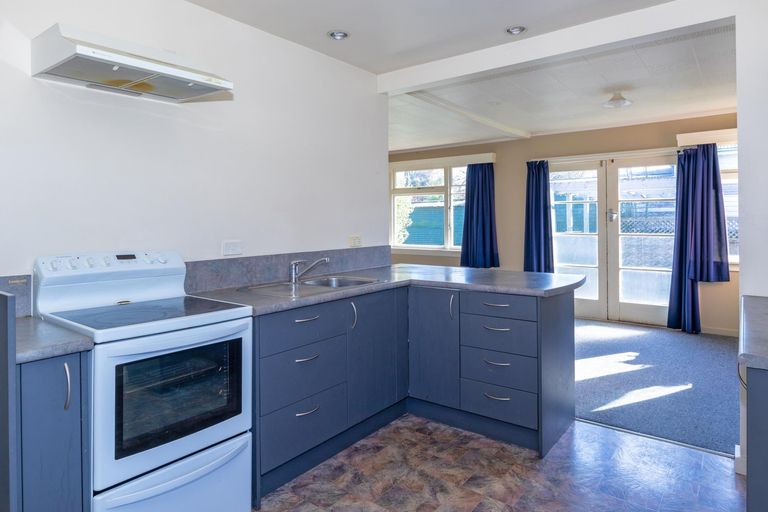 Photo of property in 90 Talbot Street, Geraldine, 7930