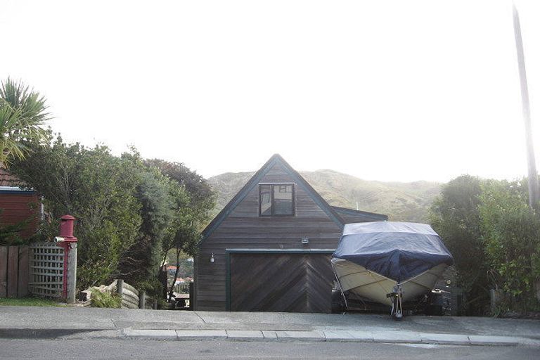 Photo of property in 11a Kapil Grove, Khandallah, Wellington, 6035