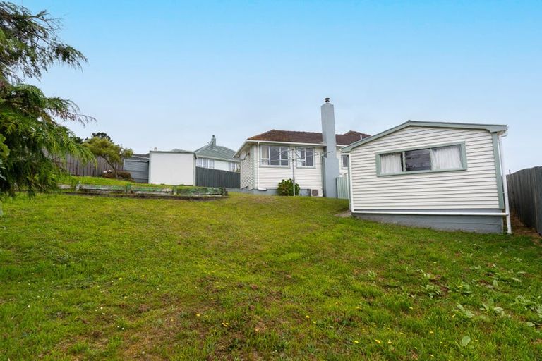 Photo of property in 15 Mckillop Street, Ranui, Porirua, 5024