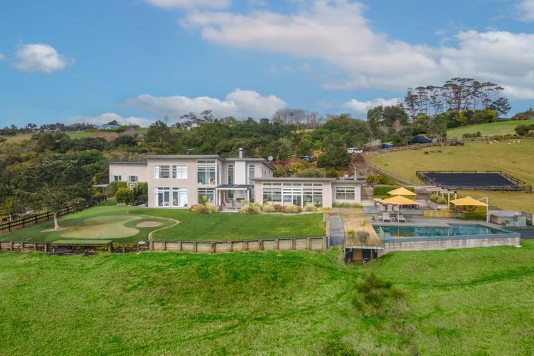 Photo of property in 426 Whitford Road, Whitford, Howick, 2571