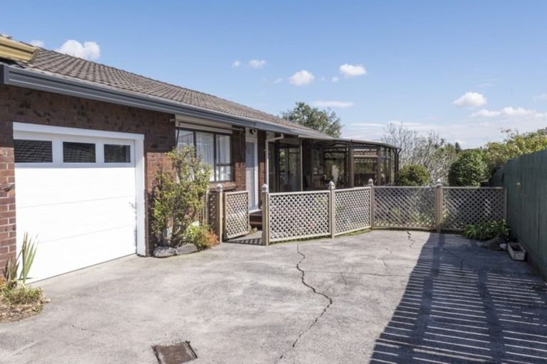 Photo of property in 2/123 Prince Regent Drive, Half Moon Bay, Auckland, 2012