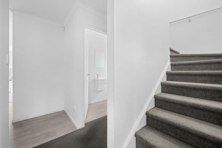 Photo of property in 4/56 Sandwich Road, Saint Andrews, Hamilton, 3200