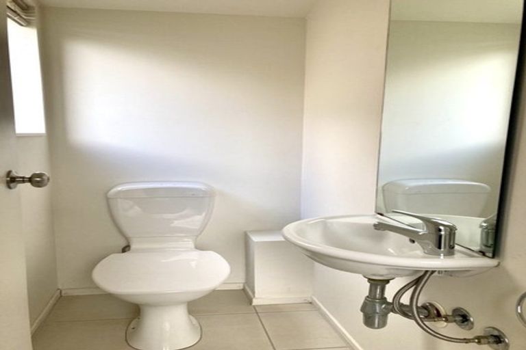 Photo of property in 12 Rosandich Drive, Sunnyvale, Auckland, 0612