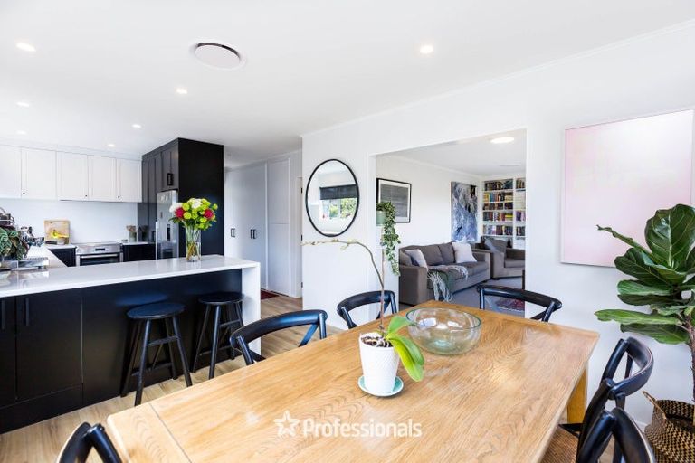 Photo of property in 96 Kamahi Street, Stokes Valley, Lower Hutt, 5019