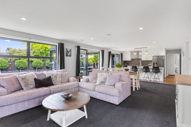 Photo of property in 47 San Priamo Place, Paraparaumu Beach, Paraparaumu, 5032