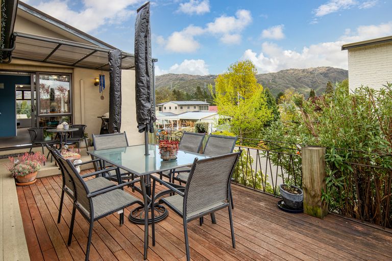 Photo of property in 65 Newcastle Street, Clyde, 9330