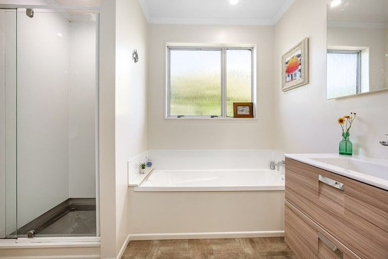 Photo of property in 6 Ettrick Grove, Papakowhai, Porirua, 5024