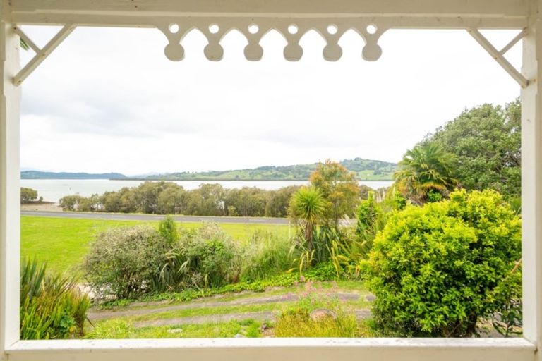 Photo of property in 5 Old Beach Road, Kohukohu, 0491