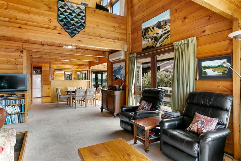 Photo of property in 23 Ewing Grove, Acacia Bay, Taupo, 3330