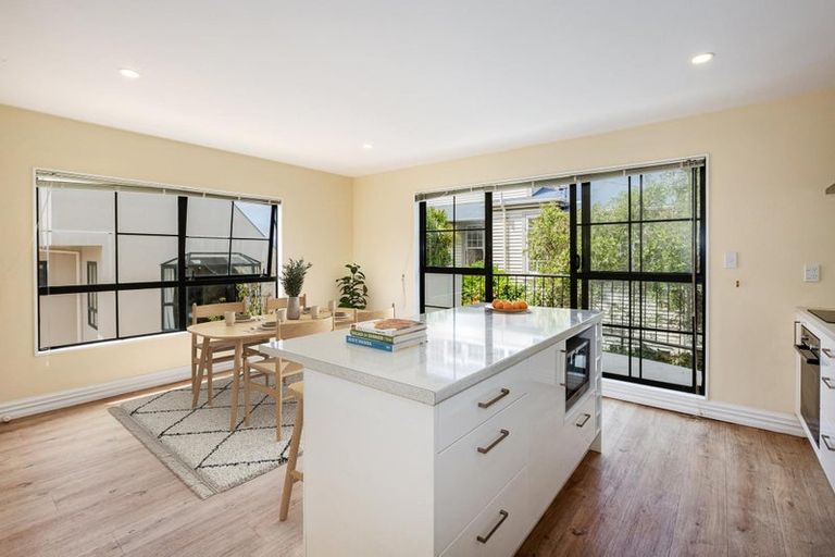 Photo of property in 16g Hobson Street, Thorndon, Wellington, 6011