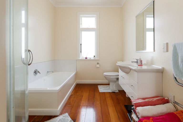 Photo of property in 51 Dahlia Street, Palmerston North, 4410