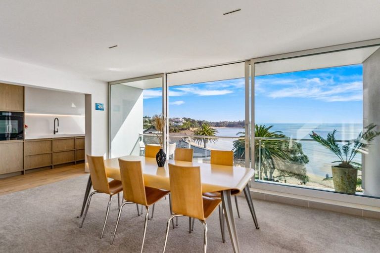 Photo of property in Seaview Apartments, 13/64 Milford Road, Milford, Auckland, 0620