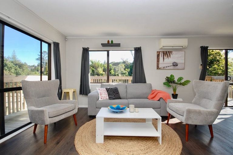 Photo of property in 2/47 Flaxdale Street, Birkdale, Auckland, 0626