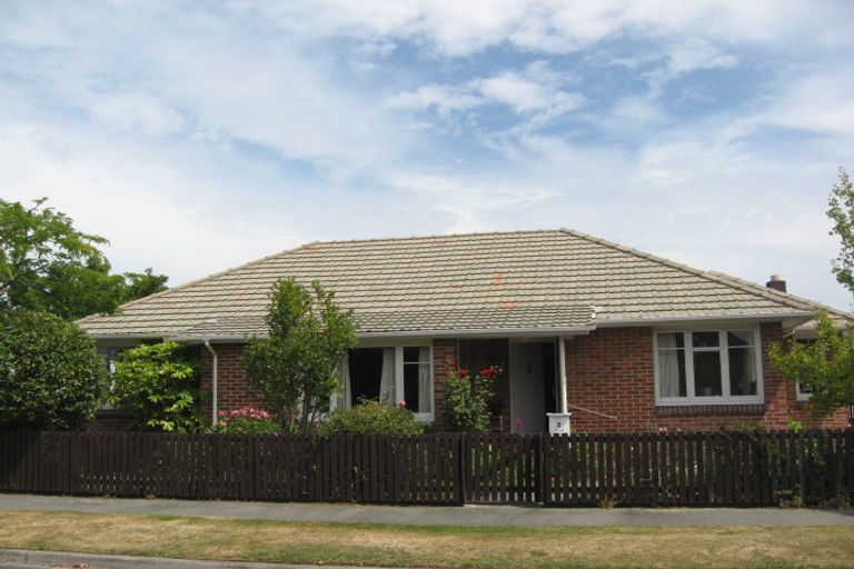 Photo of property in 2/2 Ketton Place, St Albans, Christchurch, 8052