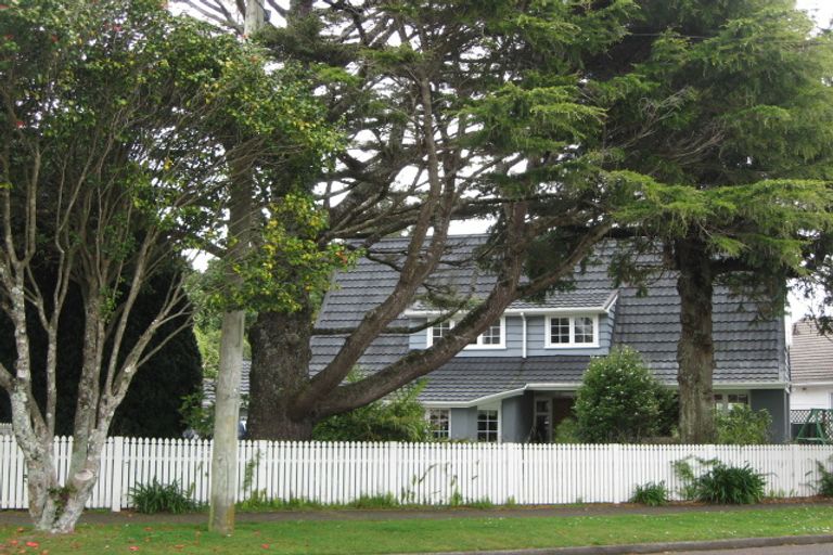 Photo of property in 16 List Street, Welbourn, New Plymouth, 4310