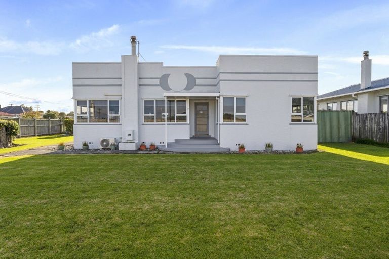 Photo of property in 17 Tasman Street, Opunake, 4616