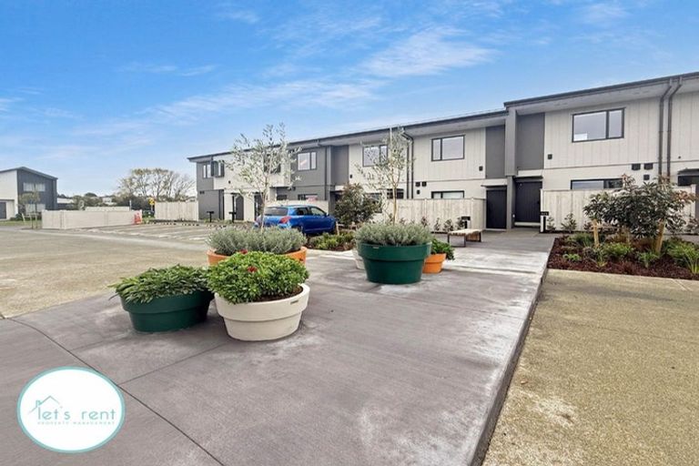 Photo of property in 11/18 Paraone Crescent, Takanini, 2112