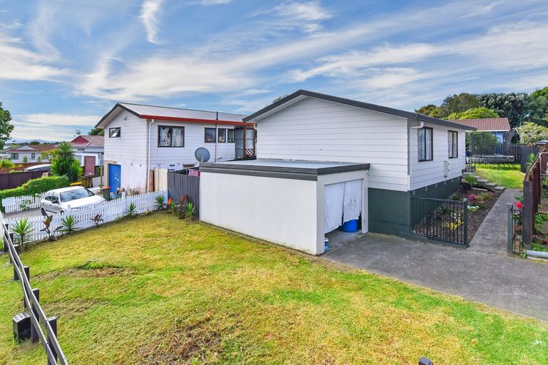 Photo of property in 2/4 Martha Lane, Weymouth, Auckland, 2103