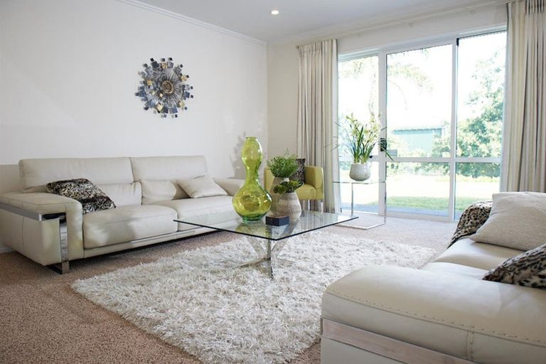 Photo of property in 65 Glenvar Ridge Road, Long Bay, Auckland, 0630