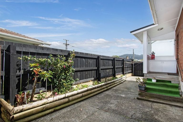 Photo of property in 7a Station Road, Khandallah, Wellington, 6035