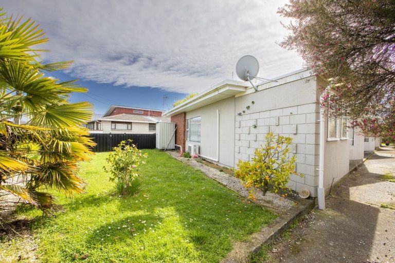 Photo of property in 1/17 Francis Drake Street, Waipukurau, 4200