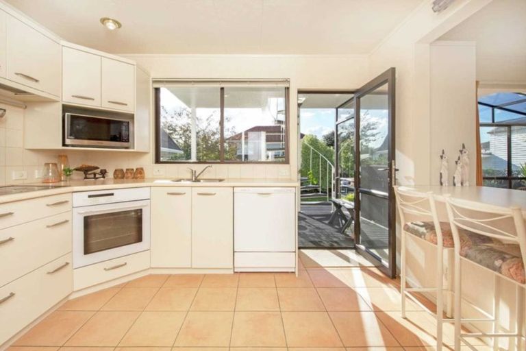 Photo of property in 14 Rogers Avenue, Eastern Beach, Auckland, 2012