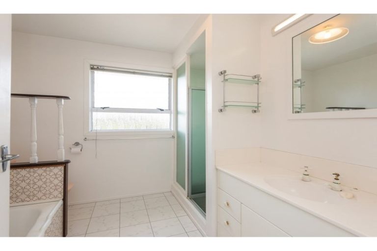 Photo of property in 33 Stoneyhurst Street, St Albans, Christchurch, 8014